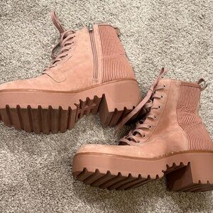 Vine Camino Women's  Movelly Combat Boots - Pink